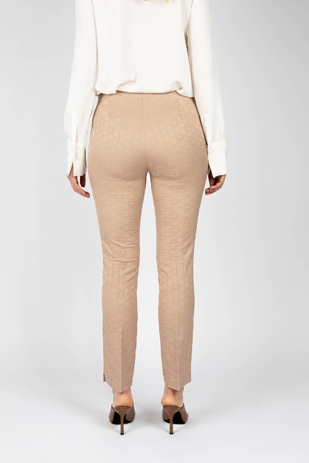 L.Pucci Pantaloni Jacquard A Fiore Colore Beige, Linea Stretta