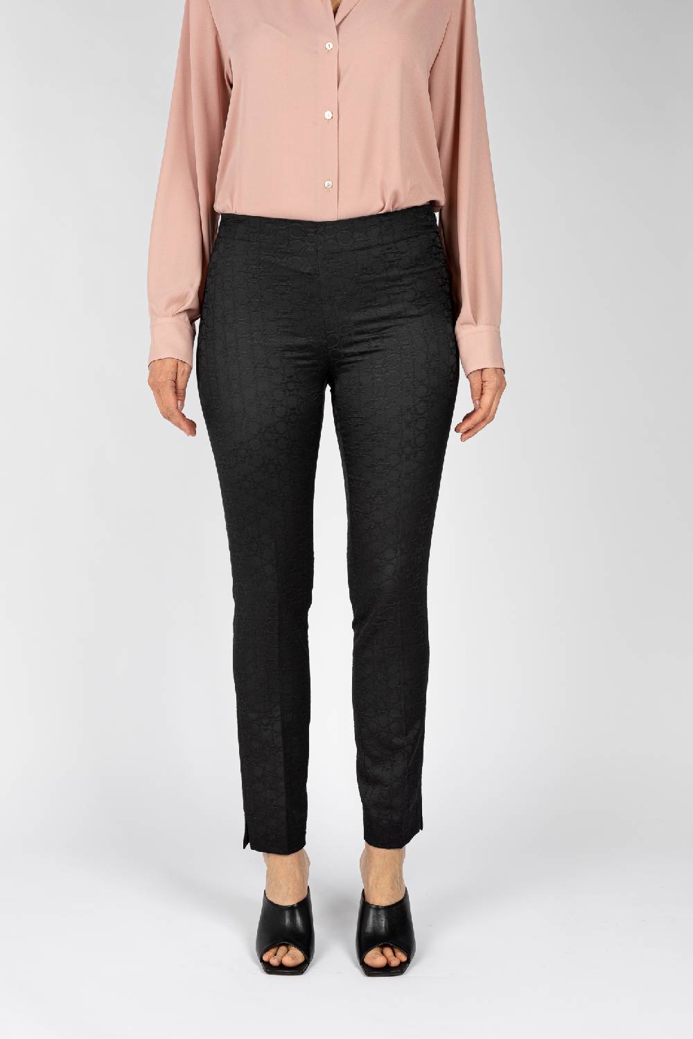 L.Pucci Pantaloni jacquard a fiore colore nero, linea stretta