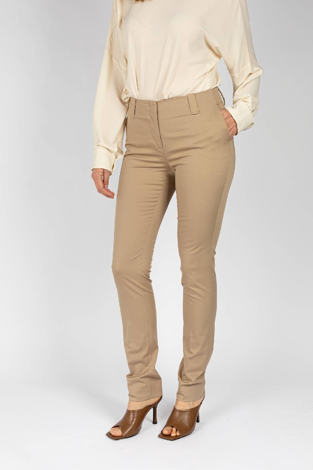 L.Pucci Pantaloni Tessuto Colore Beige, Gamba Regolare