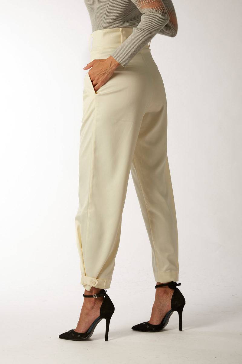 La Kore CITTA DEL CAPO Pleate Pants With Bottom Belt