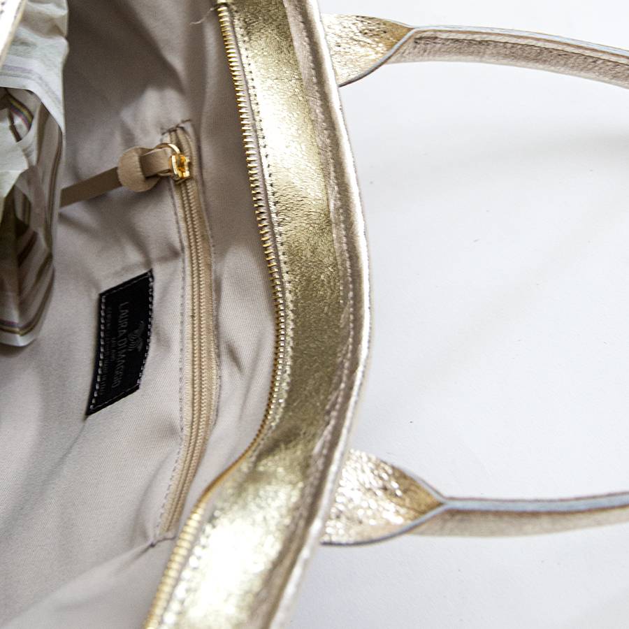 Laura Di Maggio ALTEA – Shopping In Pelle Stampa Chiodo Bronzo