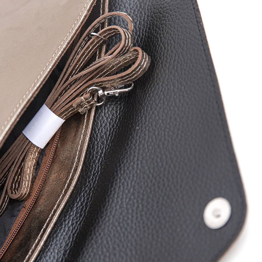 Laura Di Maggio BUSTA – Postina In Pelle Laminata Bronzo