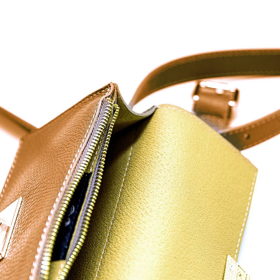 Laura Di Maggio CAROL – Marsupio Cuoio Con Chiusura Oro