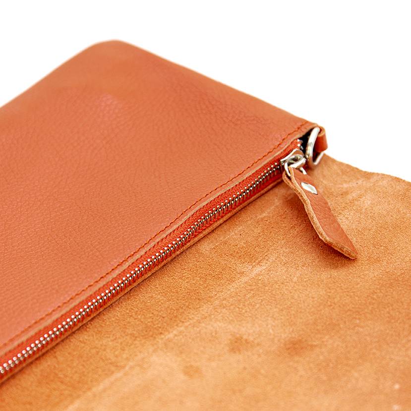 Laura Di Maggio CLAIRE – Pochette Sottile Arancio In Pelle Dollaro
