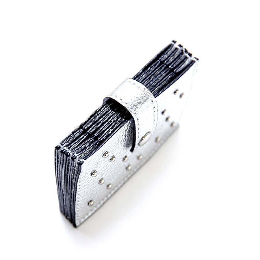 Laura Di Maggio CREDIT CARD – Credit Card Argentato Con Borchie