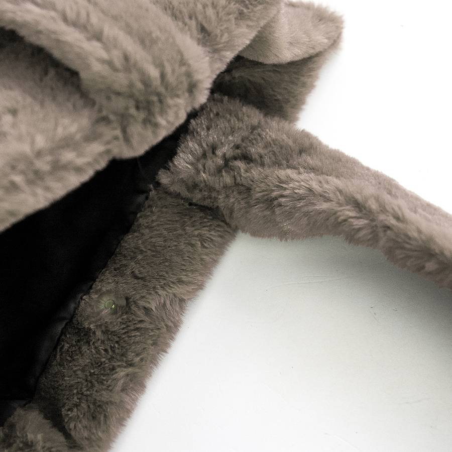 Laura Di Maggio FLUFFY – Maxi Shopping In Pelliccia Ecologica Beige