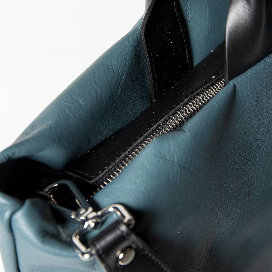 Laura Di Maggio IOLE – Shopping In Pelle Nappa Petrolio