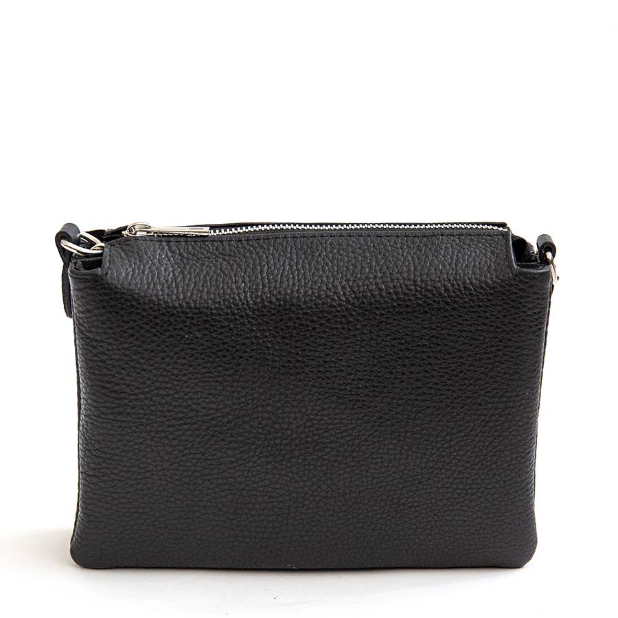 Laura Di Maggio TRIPLETTA – Postina in pelle nera