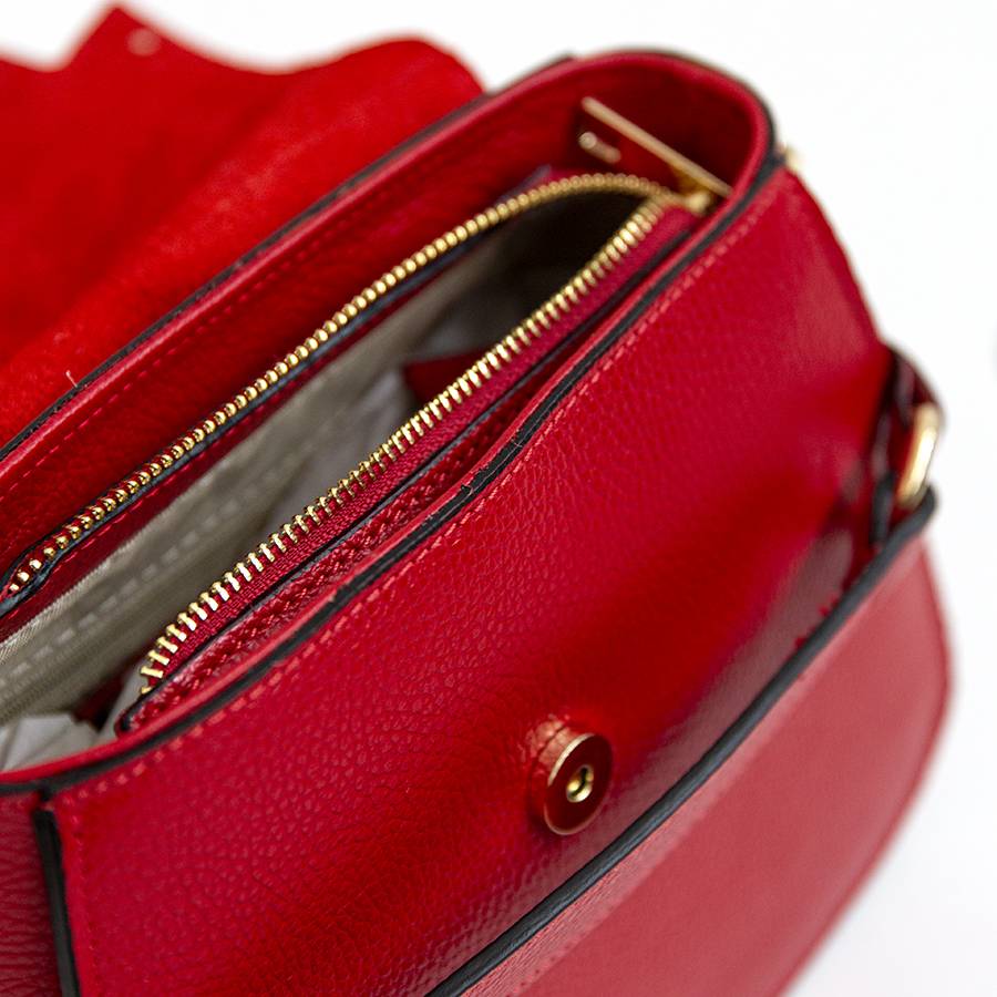 Laura Di Maggio SALLY – Postina Con Patta In Pelle Rossa