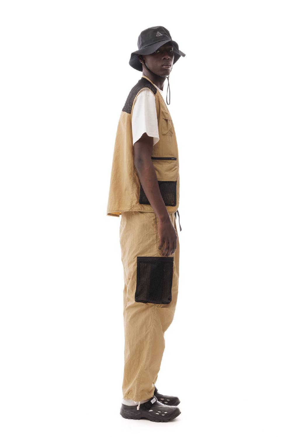 Lc23 Nylon Multipocket Vest Camel