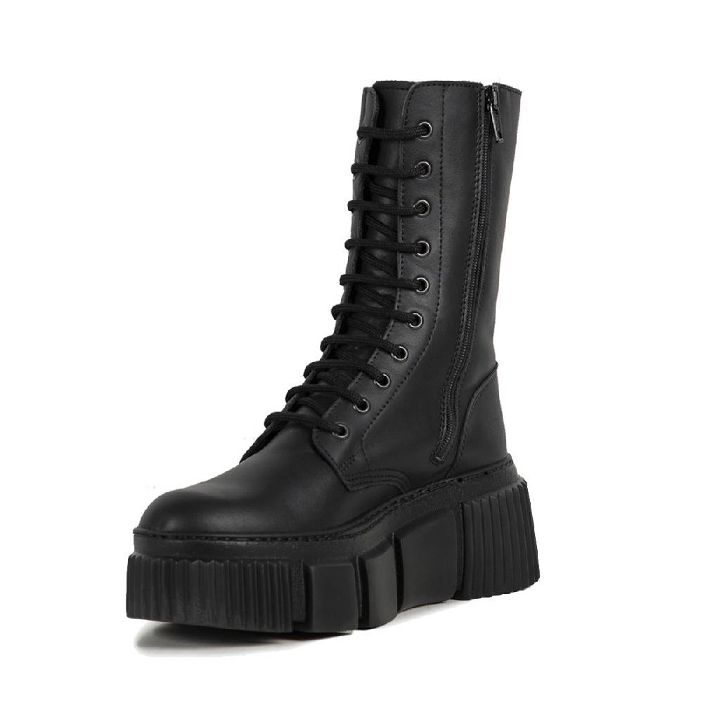 Le Dangerouge Twiggy Black Laces