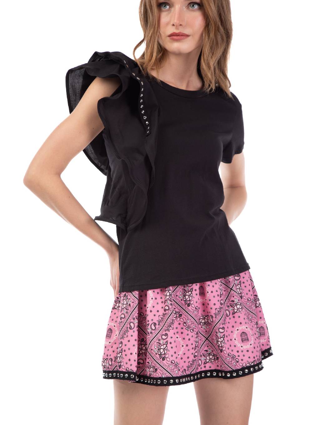 Le Volière T-shirt nera con volant e borchie