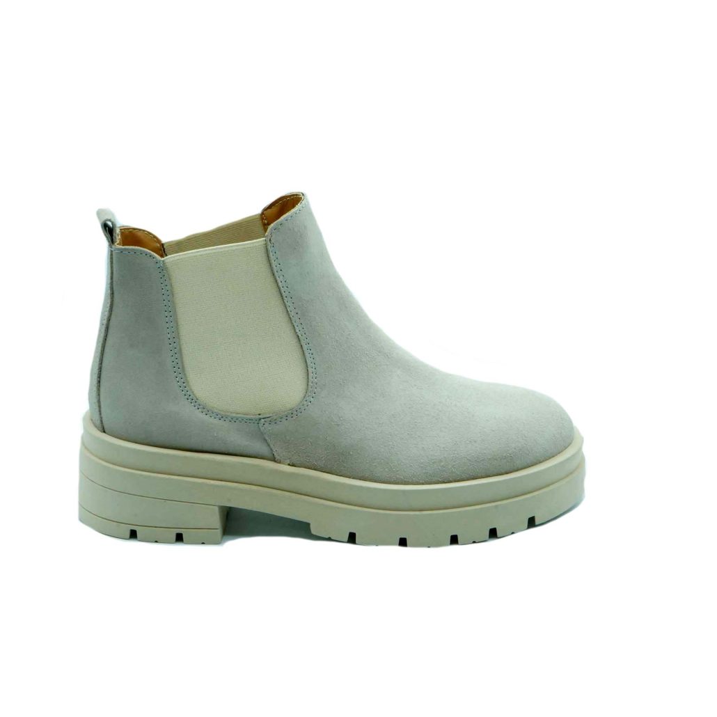 Lea Gu biker in camoscio, elastici laterali, occhiello posteriore, fondo gomma 40mm