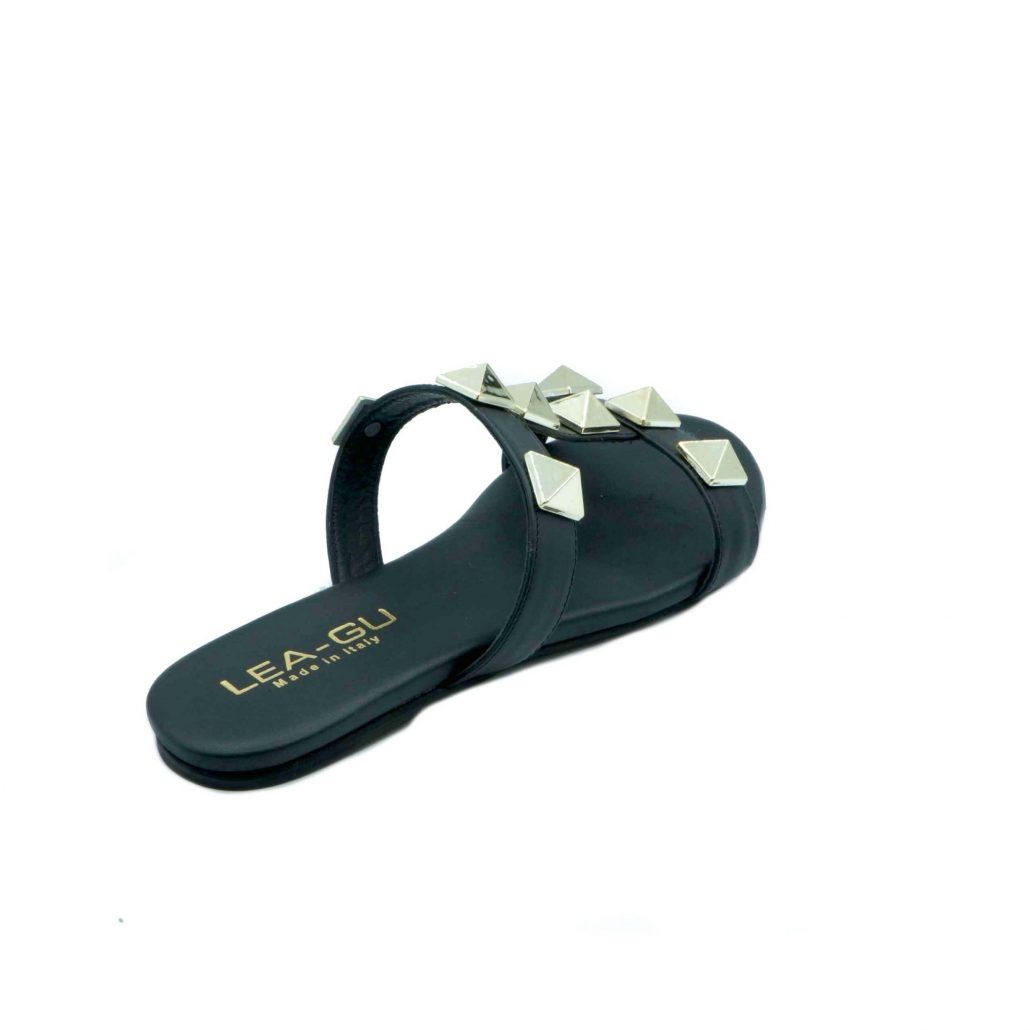 Lea Gu Ciabattina In Nappa, Fascia Frontale Con Borchie A Piramide Oro, Tacco 0,5 Mm