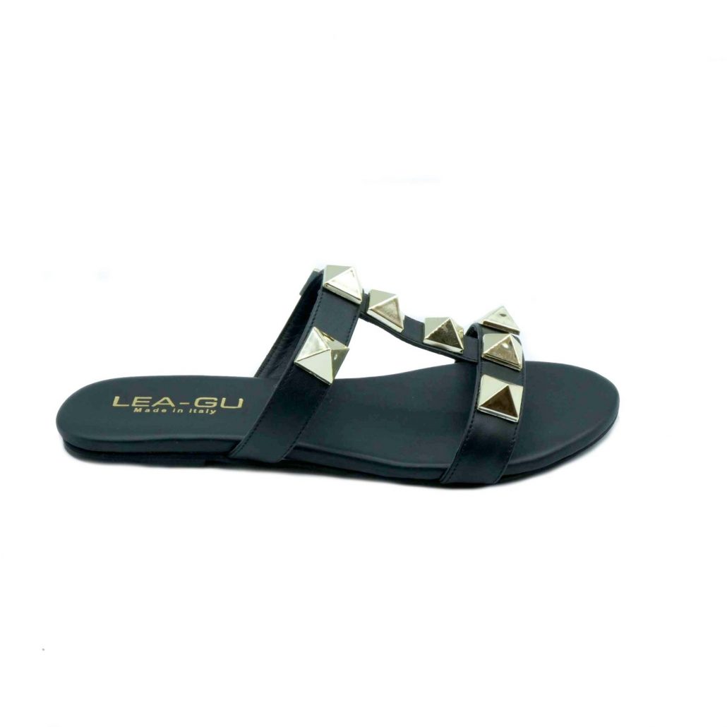 Lea Gu ciabattina in nappa, fascia frontale con borchie a piramide oro, tacco 0,5 mm