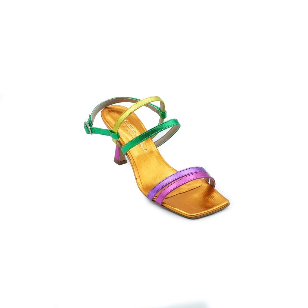 Lea Gu Sandalo In Nappa Laminata, Doppie Fasce Frontali, Punta Quadrata, Chiusura Posteriore, Tacco Ricoperto 40mm