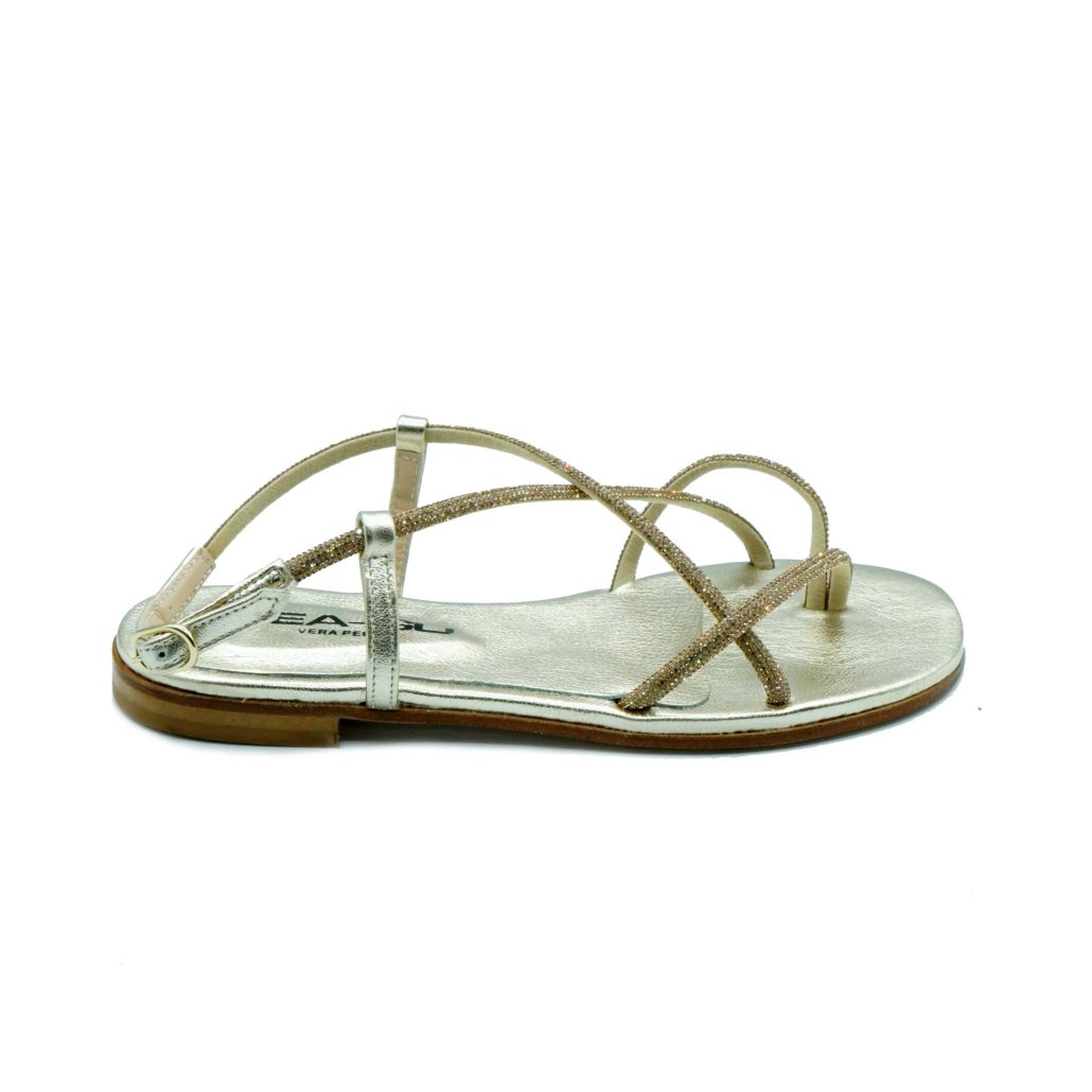 Lea Gu sandalo in nappa laminata, strass frontali, chiusura posteriore, tacco 10mm