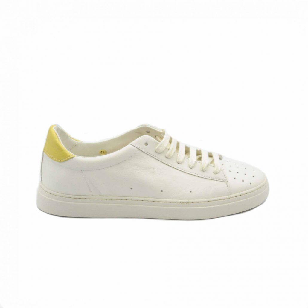 Lea Gu Sneakers In Nappa, Punta Traforata, Tallone In Contrasto Verde, Fondo Gomma 25 Mm