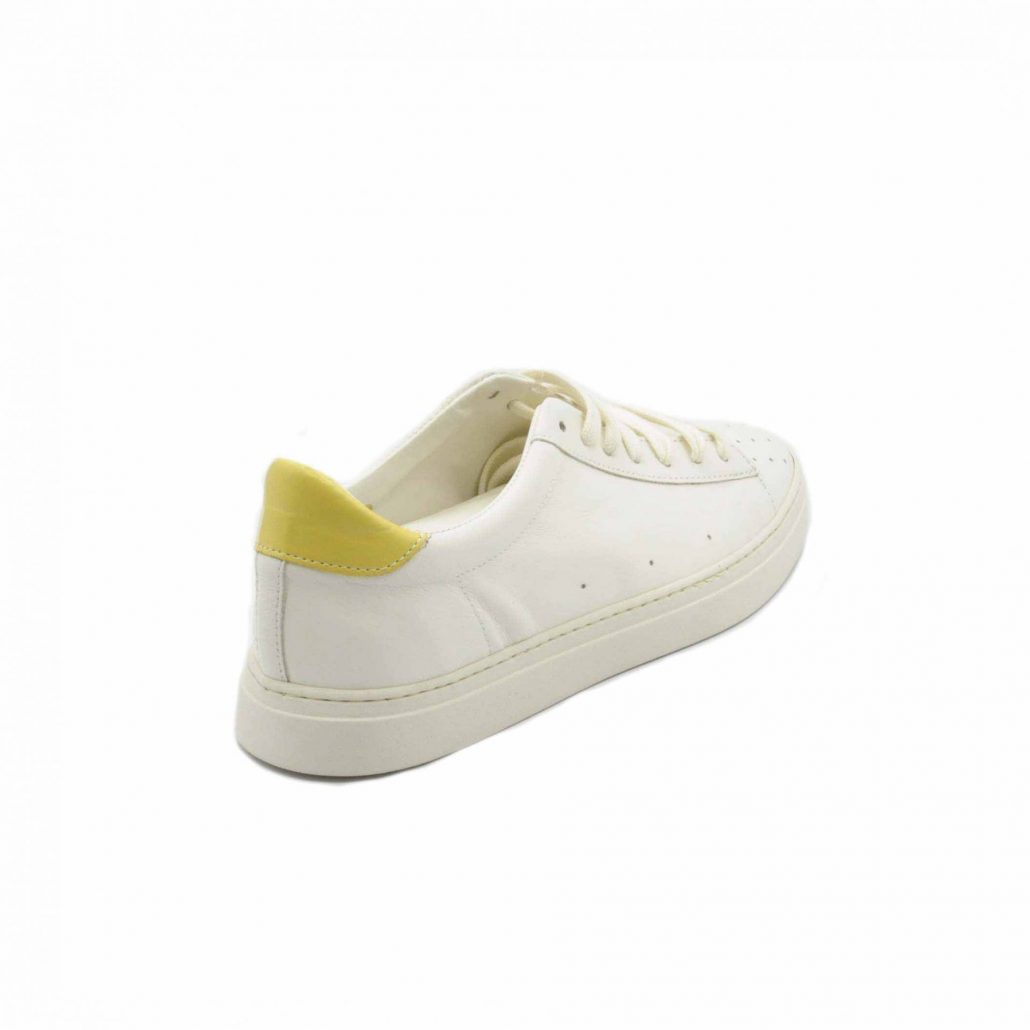 Lea Gu Sneakers In Nappa, Punta Traforata, Tallone In Contrasto Verde, Fondo Gomma 25 Mm