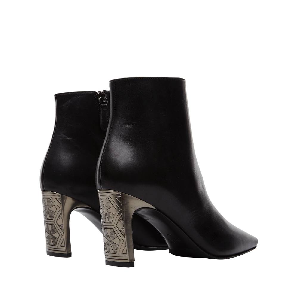 Lella Baldi Cruz Bis