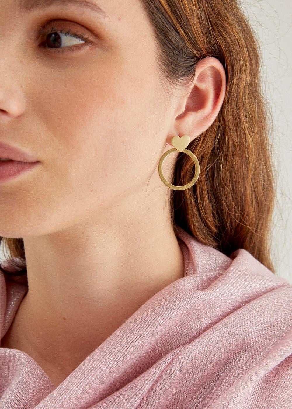 Nalí 14KT GOLD PLA. S.STEEL HOOP+HEART EARRINGS