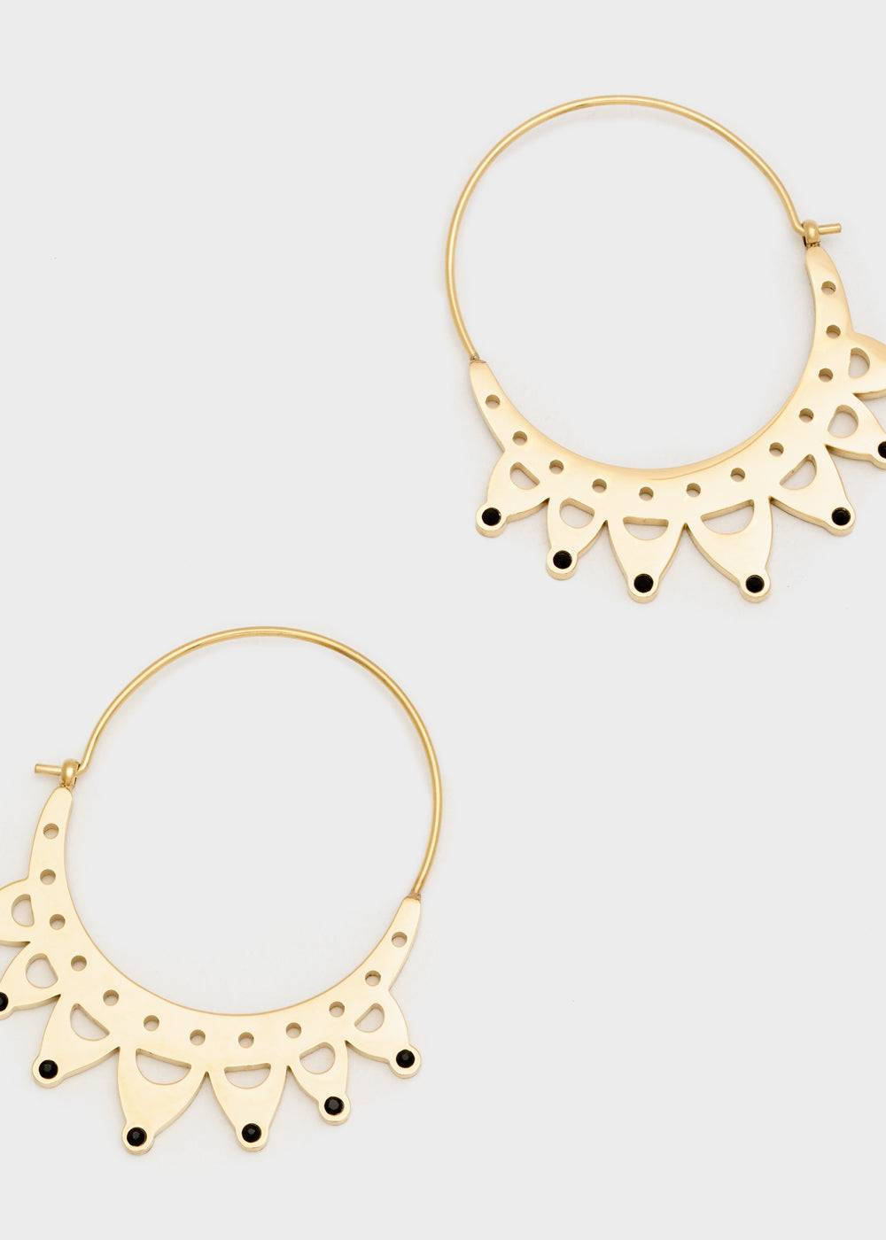 Nalí 14KT GOLD PLAT. S.STEEL OVAL POINT EARRINGS