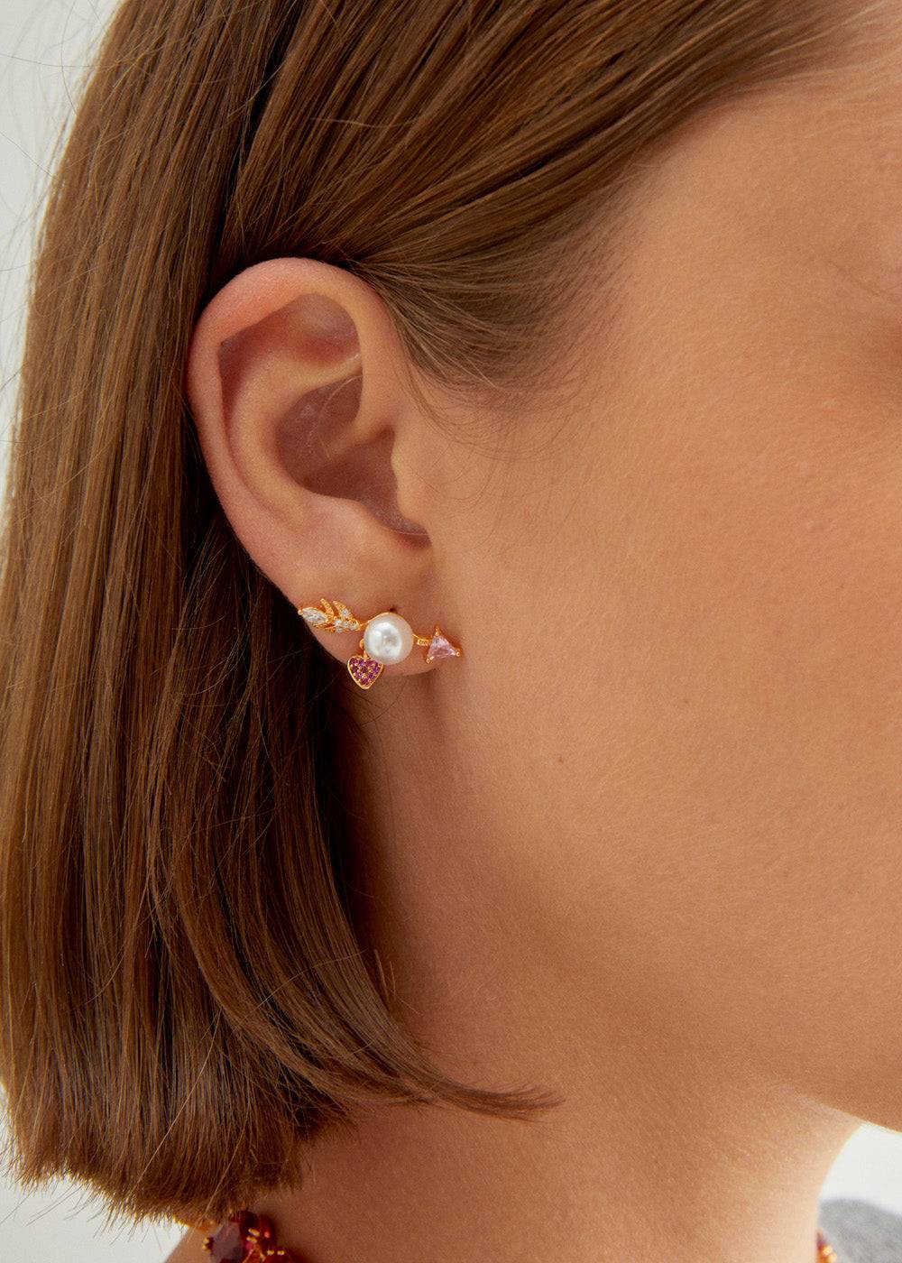 Nalí ARROW EARRINGS W/ ZIRCONS AND PEARL