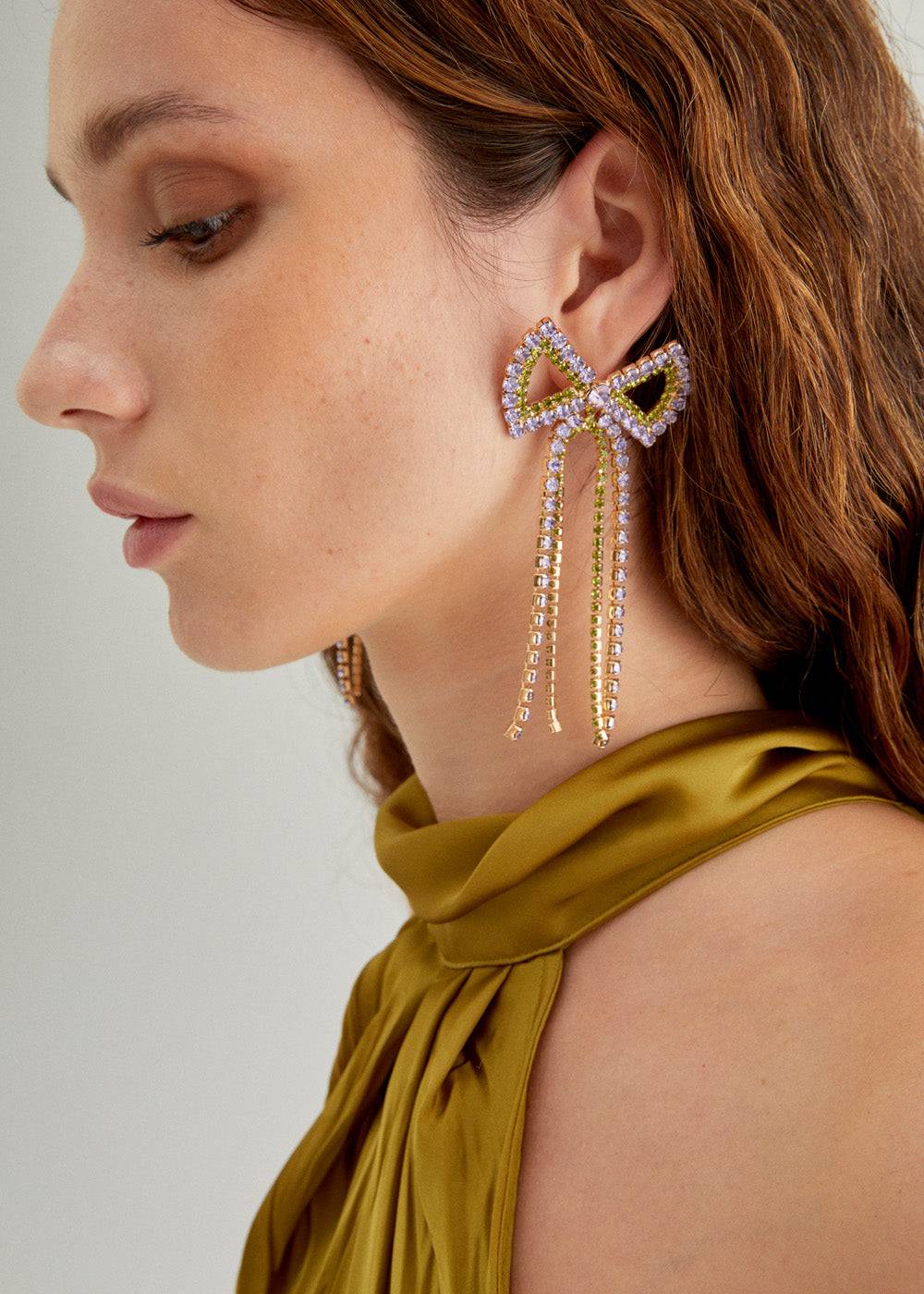 Nalí BOW EARRINGS W/ LILIAC AND GREEN STONES