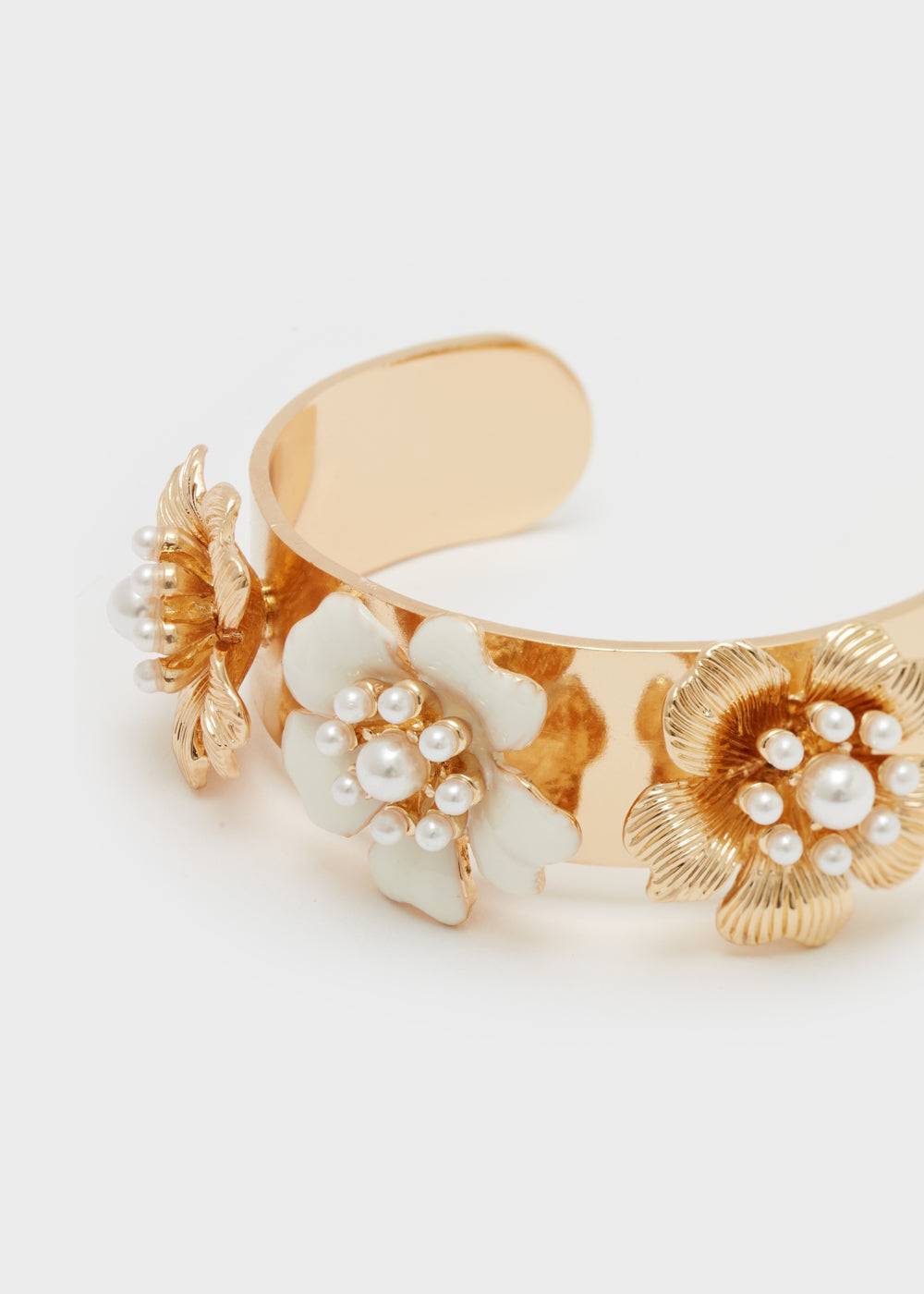 Nalí ENAMEL FLOWER BANGLE BRACELET W/ PEARLS