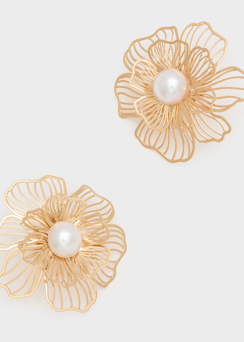 Nalí FLOWER EARRINGS IN GOLD W/ PEARL