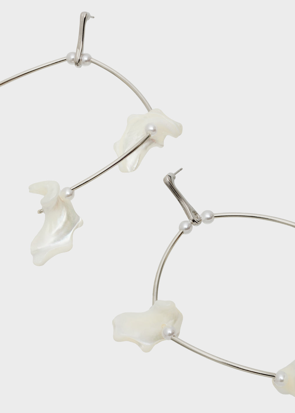 Nalí LARGE SILVER EARRINGS W/ WHITE SHELLS