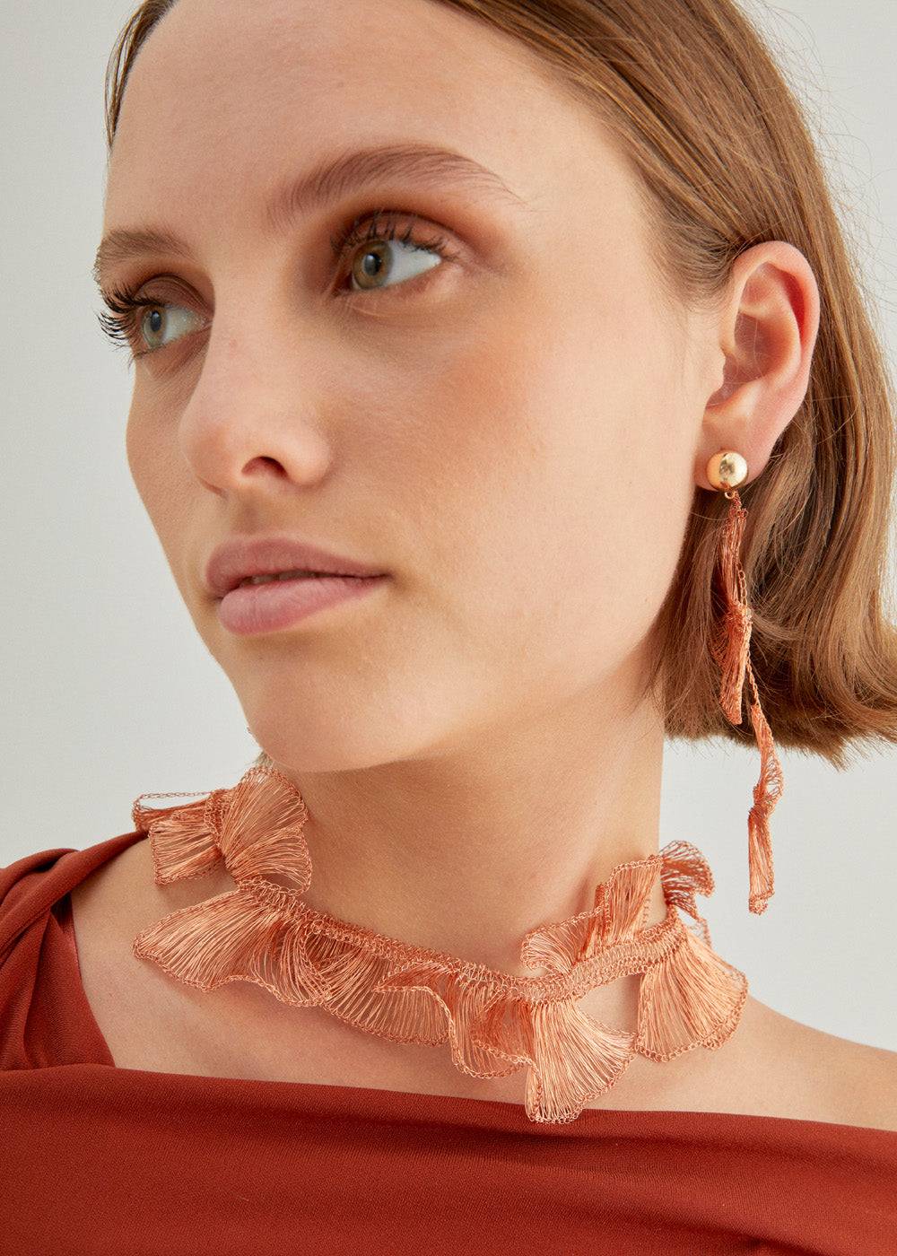 Nalí LEAF NECKLACE IN COPPER WIRE + COLORS