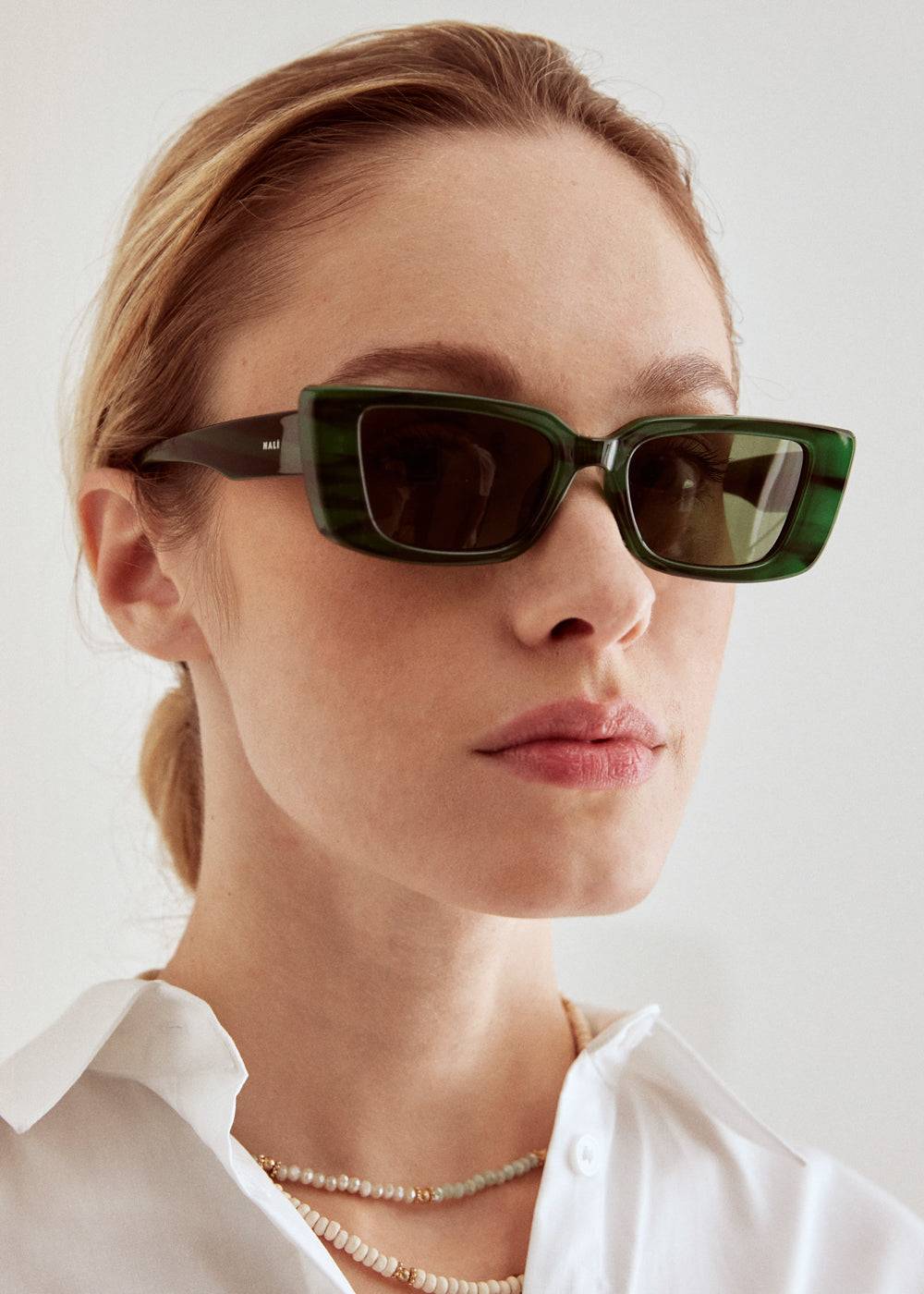 Nalí LENA RECTANGULAR GREEN SUNGLASSES