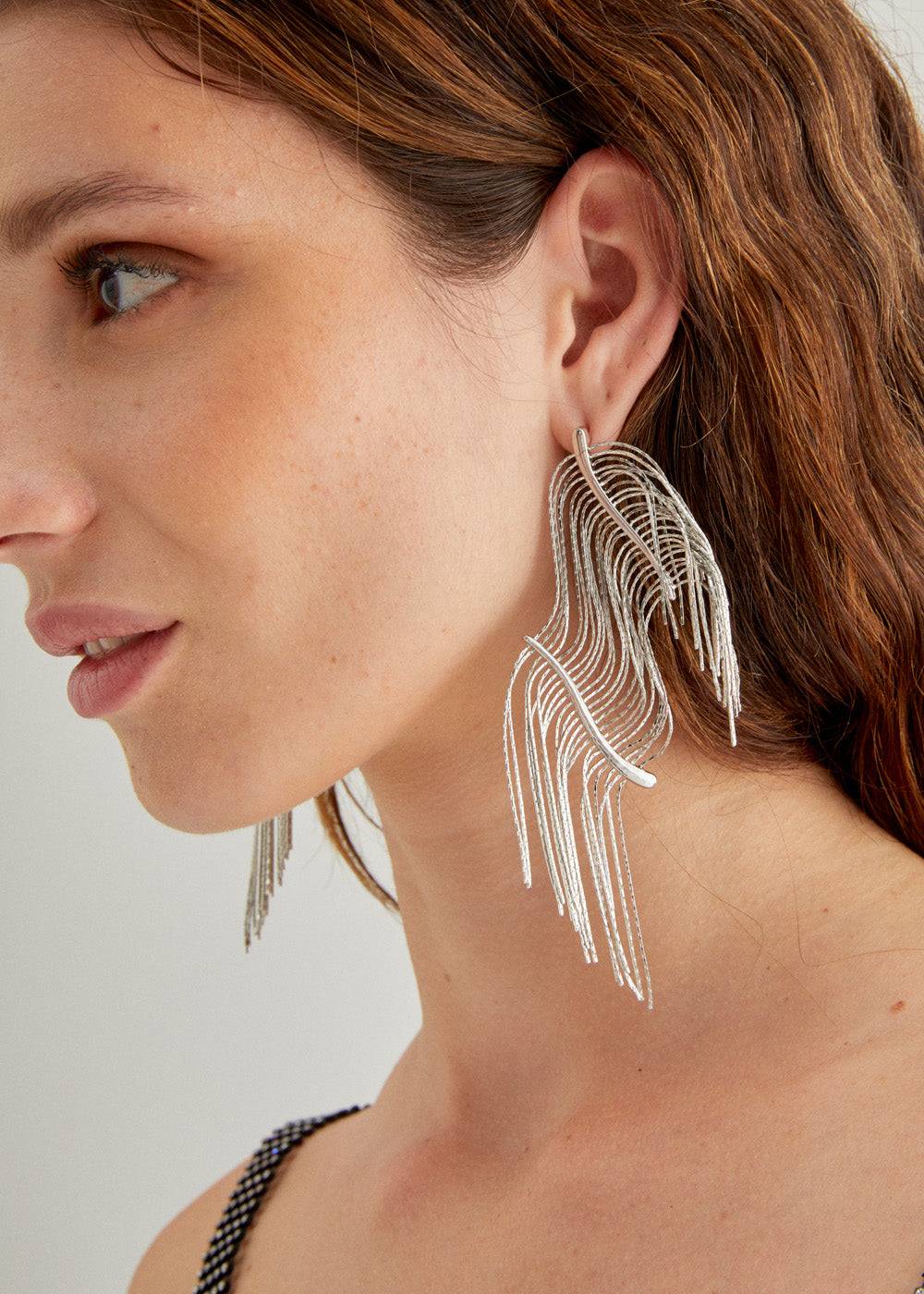 Nalí LONG SILVER EARRINGS W/ FRINGES