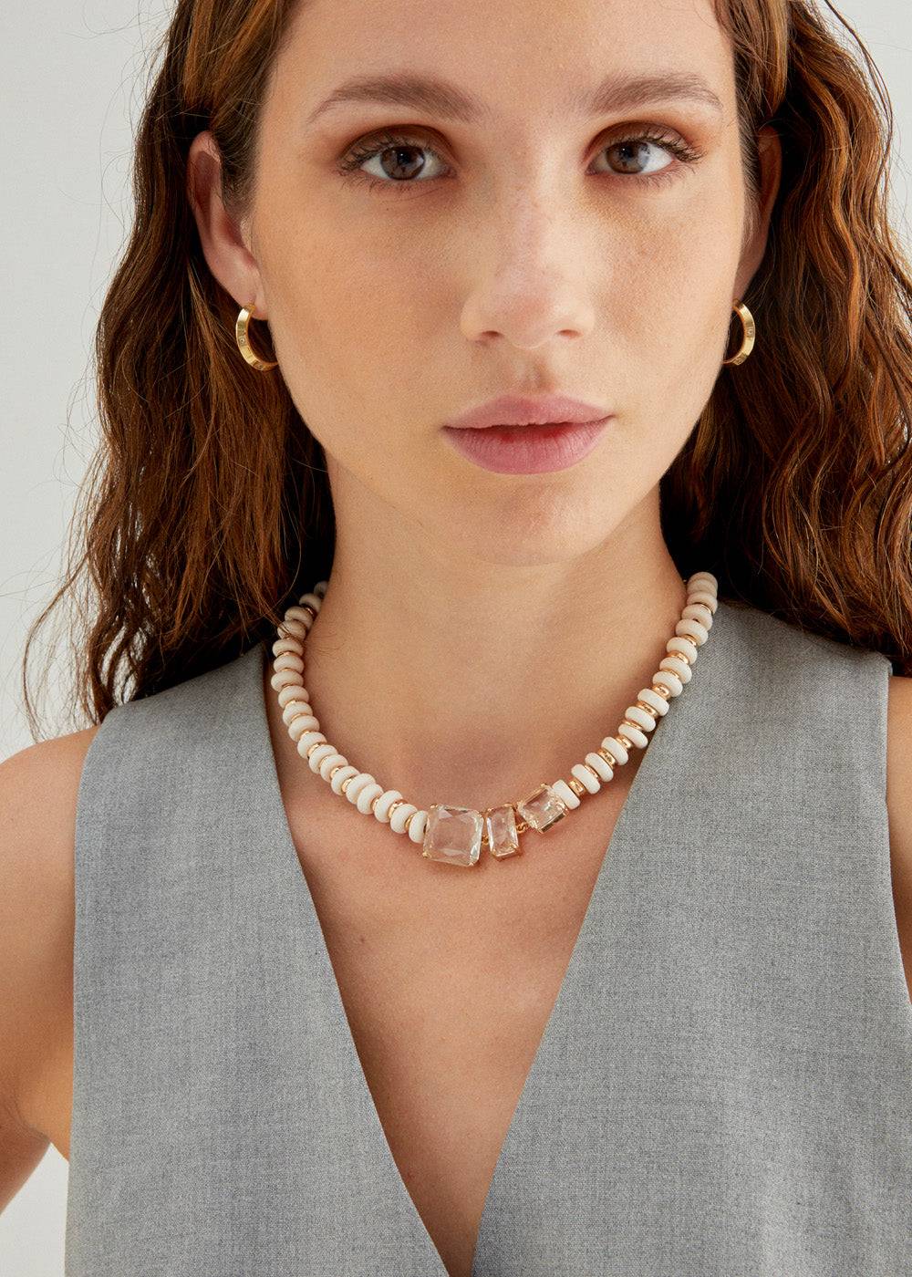 Nalí NECKLACE W/ STONES + OFF-WHITE WOOD BEADS