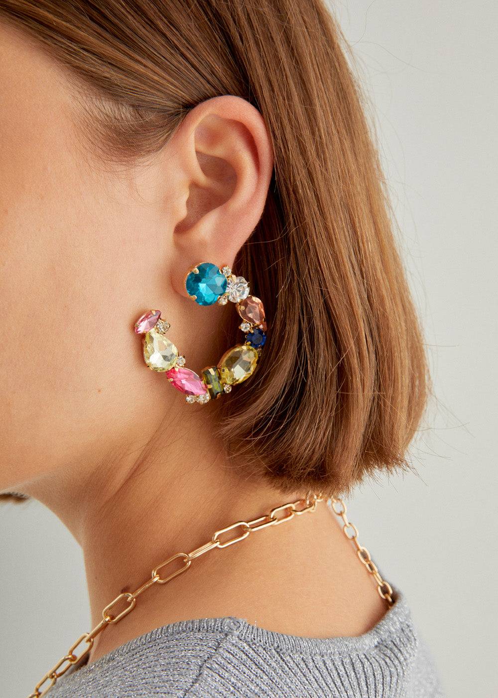 Nalí OVERSIZED LOBE EARRINGS W/ MULTI STONES