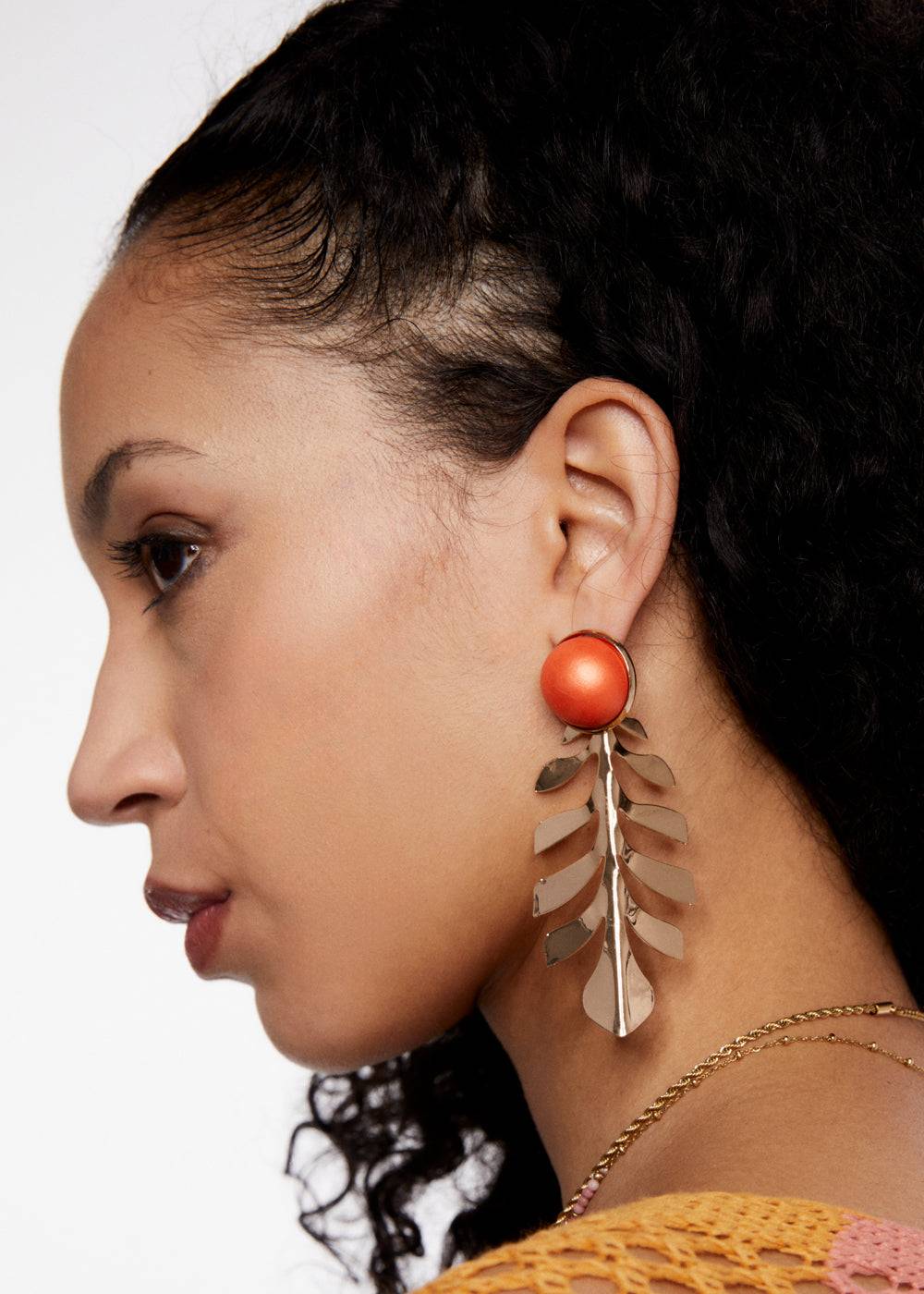 Nalí SANTORINI LONG EARRINGS W/ PEARL + COLORS