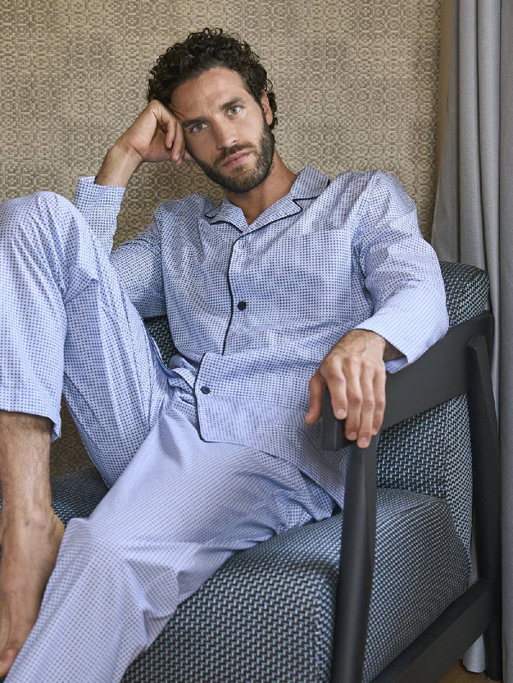 Julipet Pigiama cardigan con petto a bavero in pregiato popeline stampato microfantasia