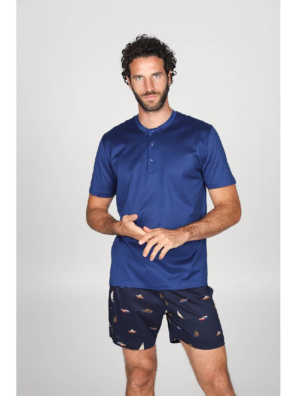 Julipet Pigiama Corto In Pregiato Puro Cotone Mercerizzato Con Disegno "barche" Sui Pantaloncini