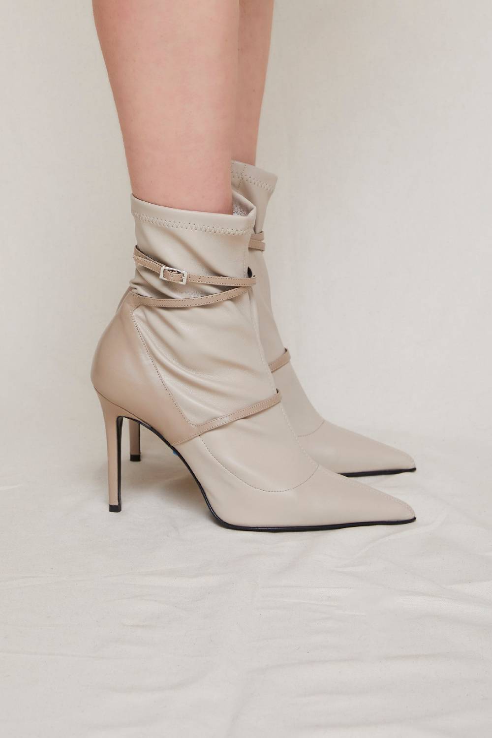 Kalliste K95 STRETCH ANKLE BOOTS OFF-WHITE