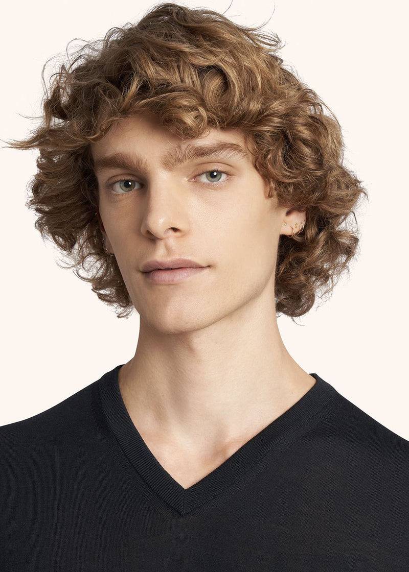 Kiton MAGLIA SCOLLO V LANA UK865K5