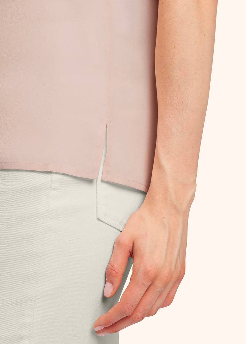 Kiton T-SHIRT SETA D55401K0597A12