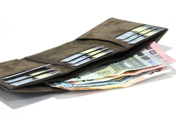 Kjøre Project Trifold Wallet