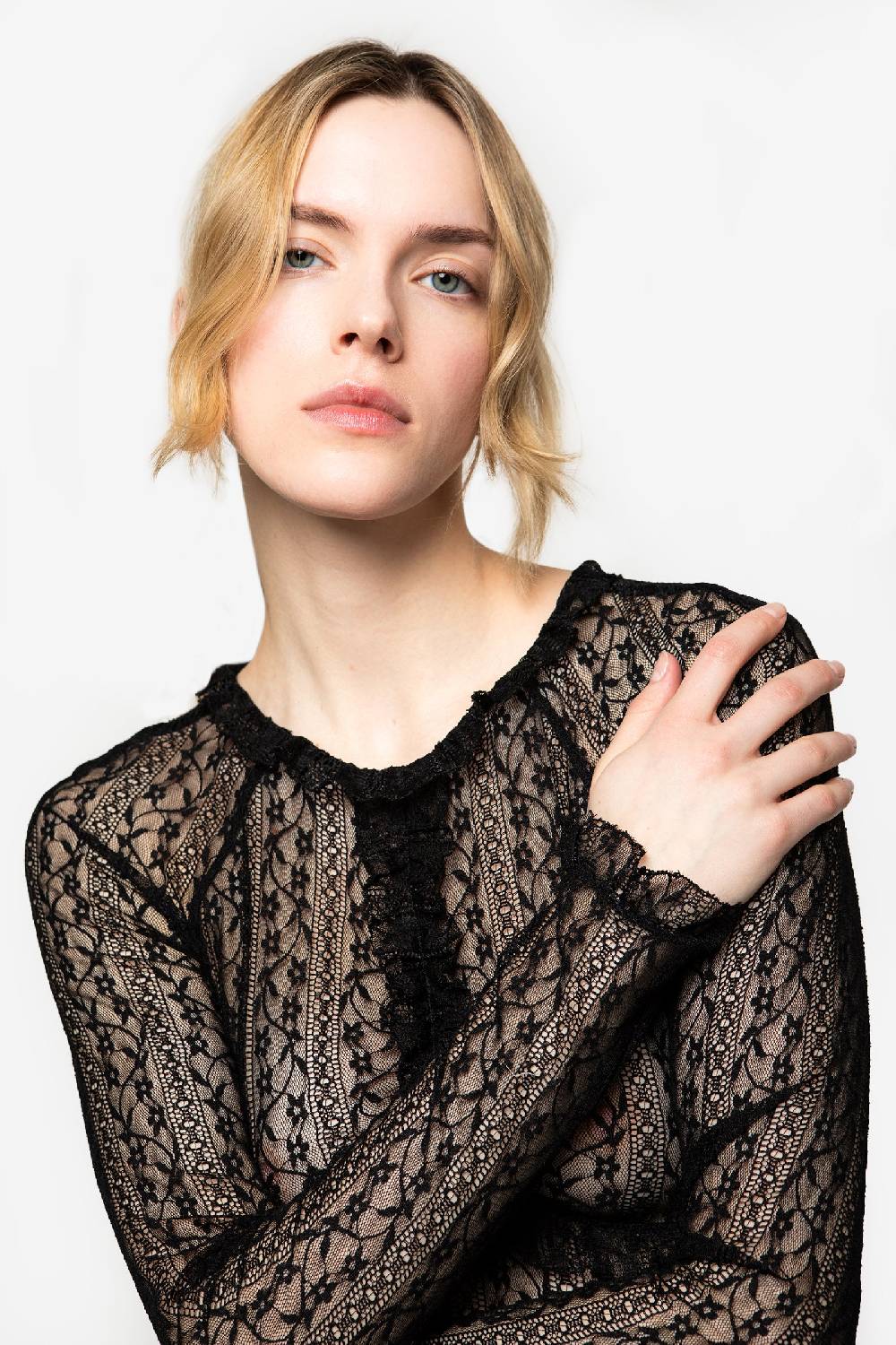 Kristina Ti HOLLY - Undress Lace Crew-neck T-shirt