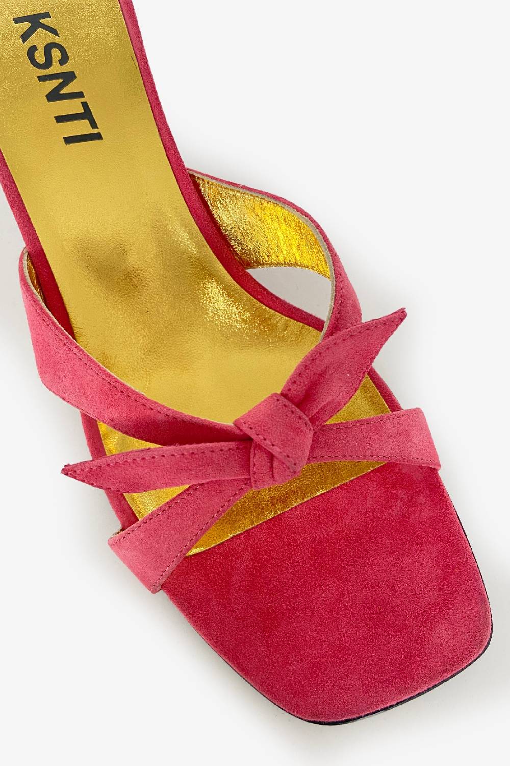 Kristina Ti KARINA - Peony