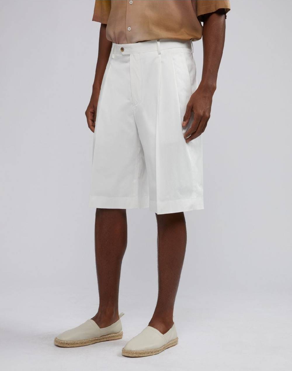 Lardini Bermuda Comfort Corto In Cotone Satin Stretch Bianco