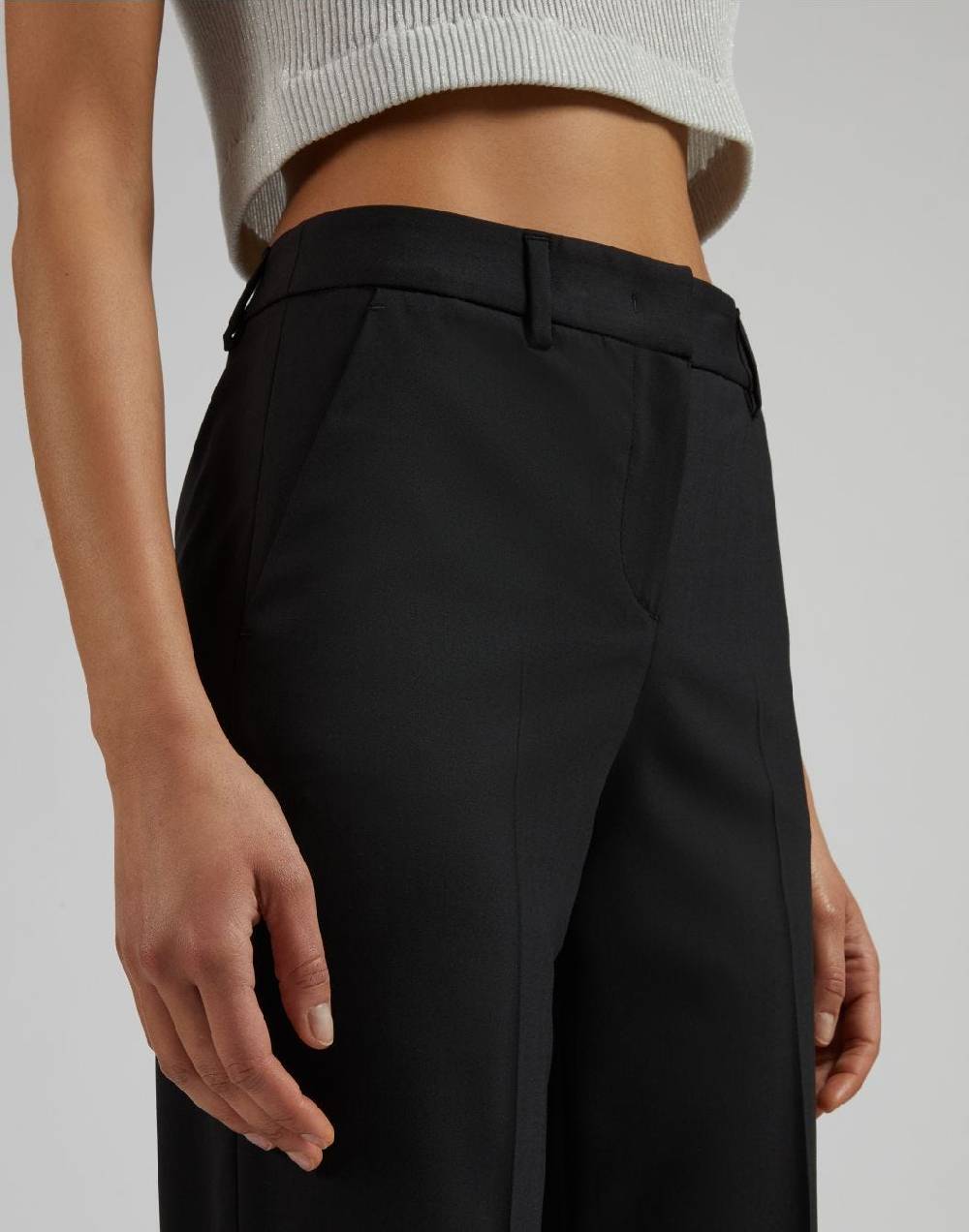 Lardini Pantalone Nero Gamba Dritta Regolare In Tessuto Di Lana Stretch