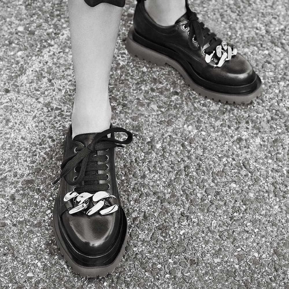 Laura Bellariva Scarpa con Accessorio