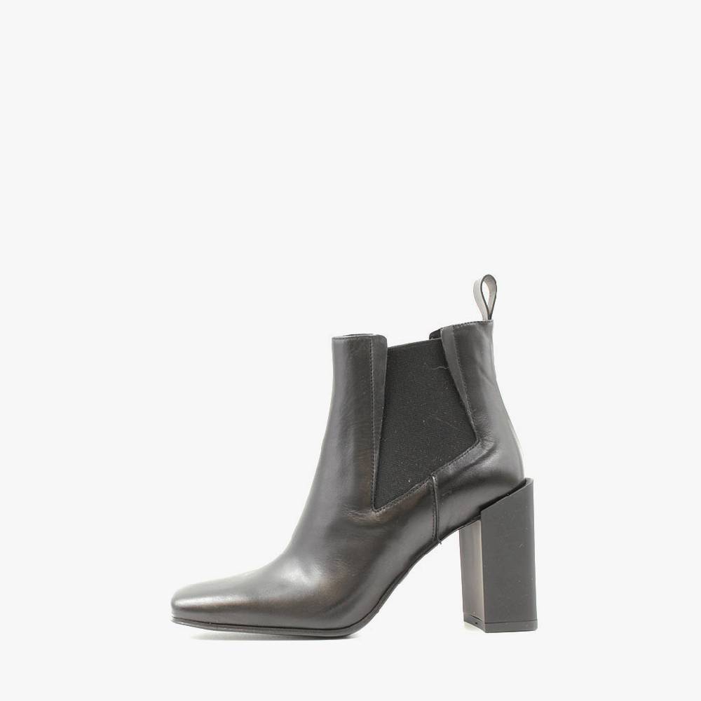 Laura Bellariva Tronchetto Con Tacco Nero