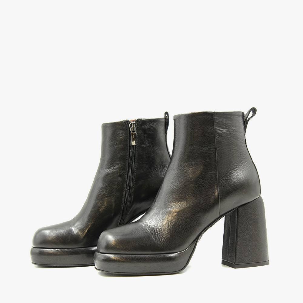 Laura Bellariva Tronchetto soffice con tacco